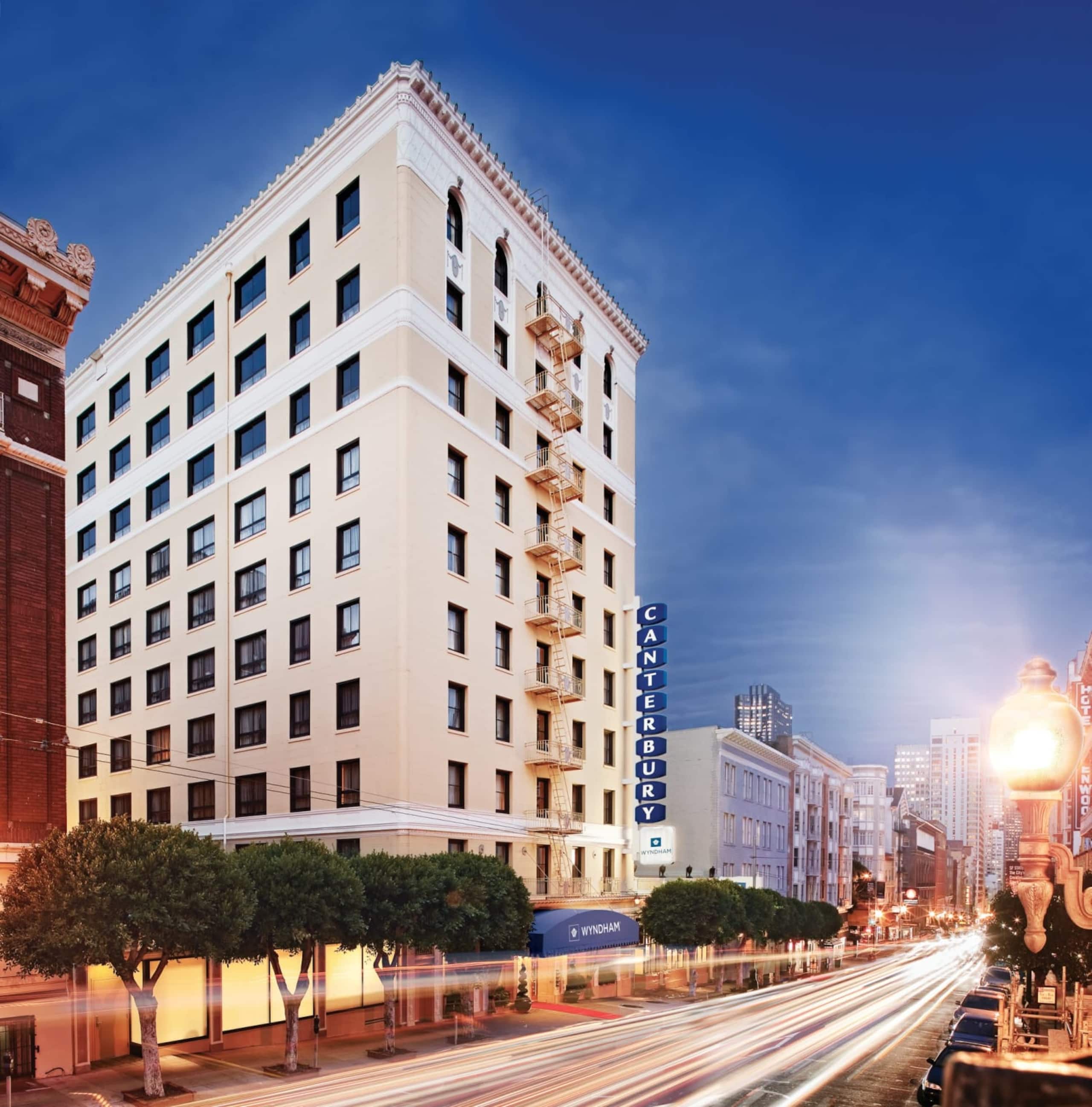 Resort in San Francisco · ★4.76 · 3 bedrooms · 3 beds · 2 baths - Image 1