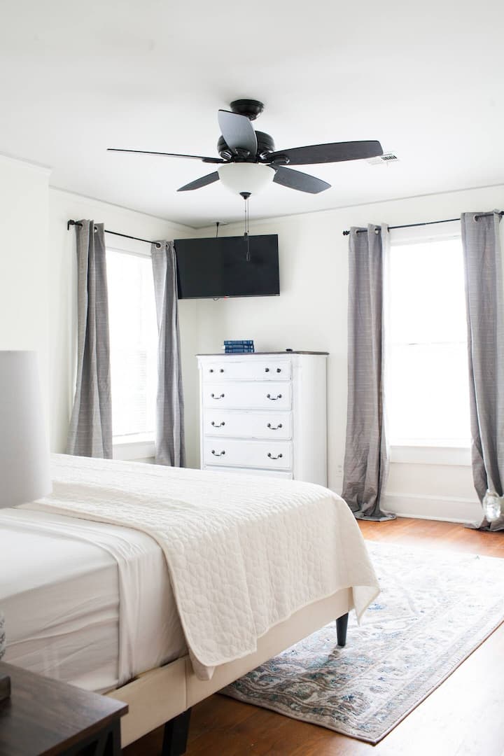 Mwanga mwingi wa asili katika chumba chako mwenyewe cha kulala!