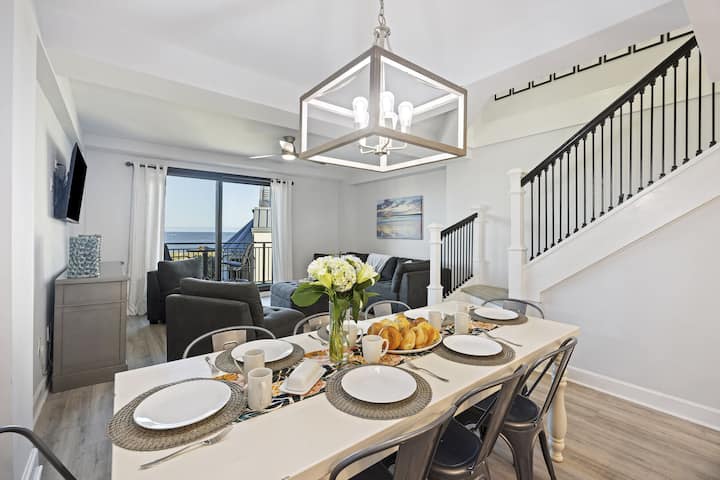 Oceanfront Penthouse! Views, Pool, & More! - Isle of Palms, SC