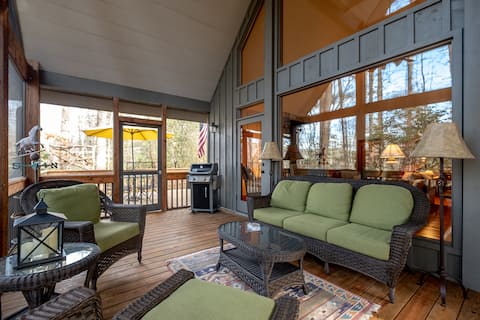 Sheep Laurel home 5 mins to downtown Cashiers