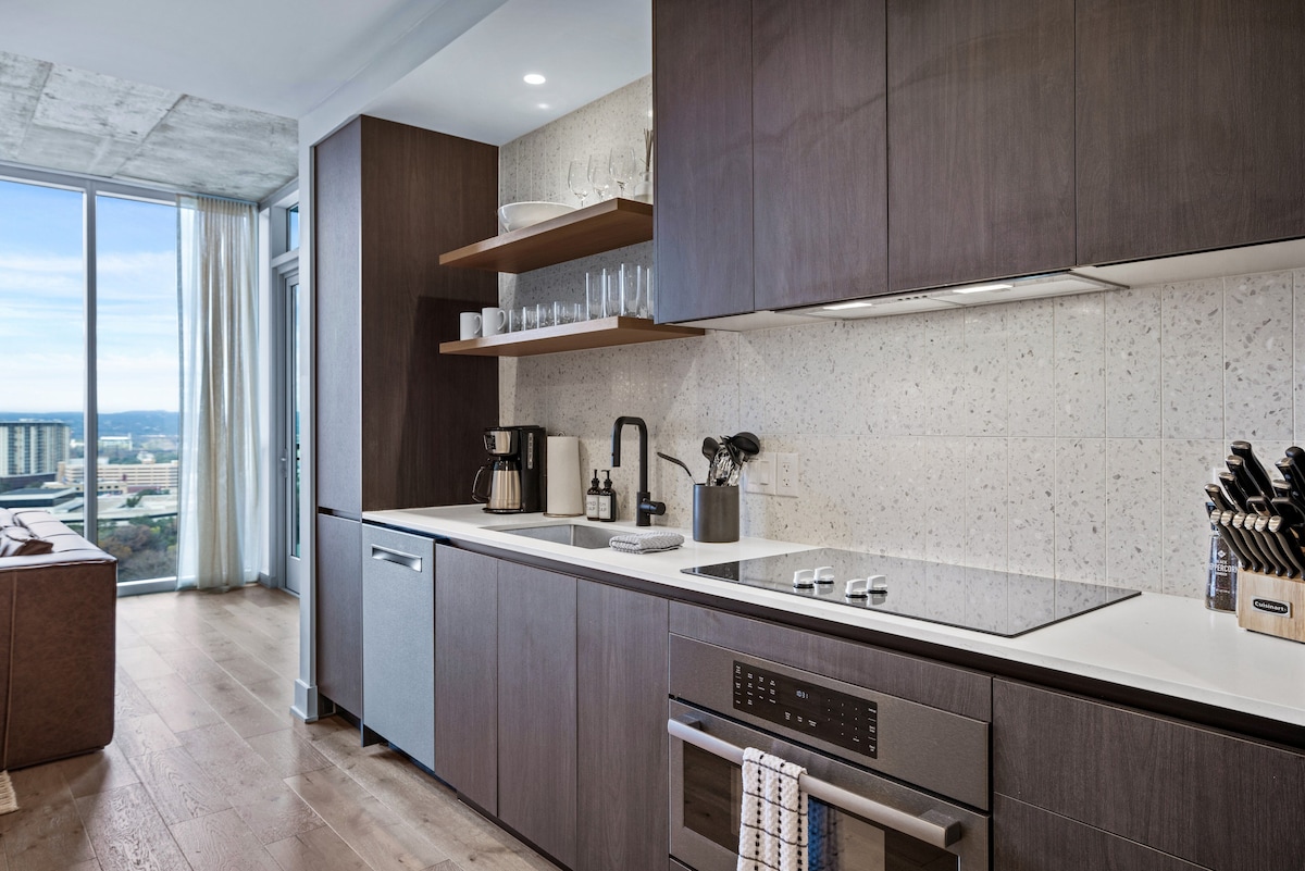 Radiant On Rainey | Knockout Views | Rooftop Pool