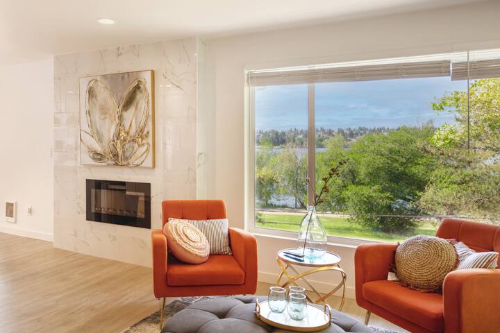 3b2b Modern Unit w/ Stunning Green Lake View gallery image 4