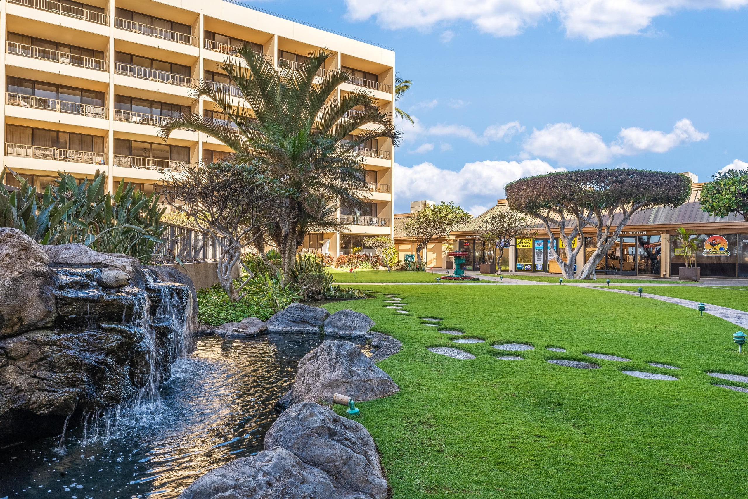 Condo in Kihei · ★5.0 · 1 bedroom · 2 beds · 1 private bath - Image 35