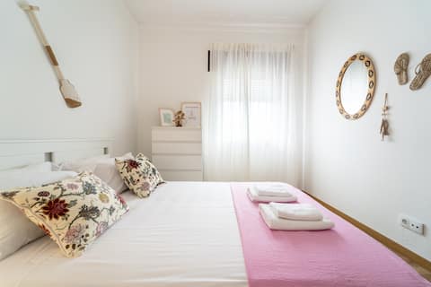 Popular Airbnb listing: Casino and Beach Apartment by House and People in Póvoa De Varzim