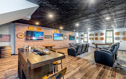 Luxury 6BR w Spa+Sauna+Theater+GameRoom+FirePit