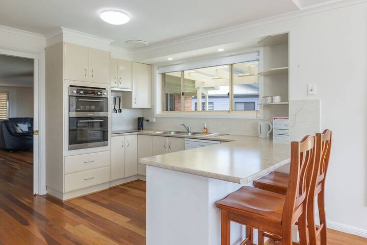 36 Churchill gallery image 5