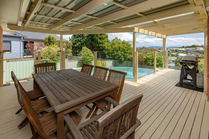 36 Churchill gallery image 2