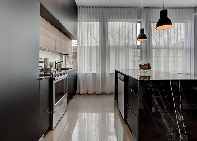 The Boho Chic | Fully Equipped Loft with a Terrace gallery image 2