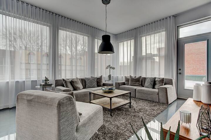 The Boho Chic | Fully Equipped Loft with a Terrace gallery image 3