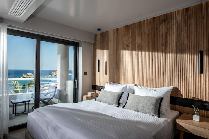 Made By The Sea Villas 9 BDRM