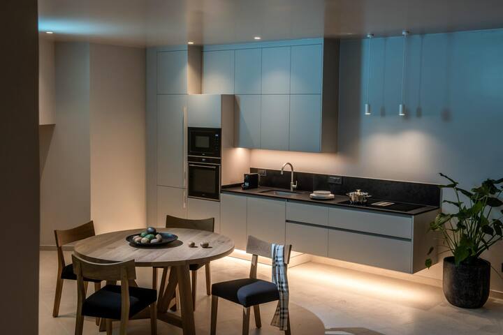 Made By The Sea Villas 9 BDRM gallery image 2