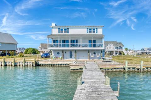 Breathe the Bay - Waterfront w/ Dock, Pool & Golf!