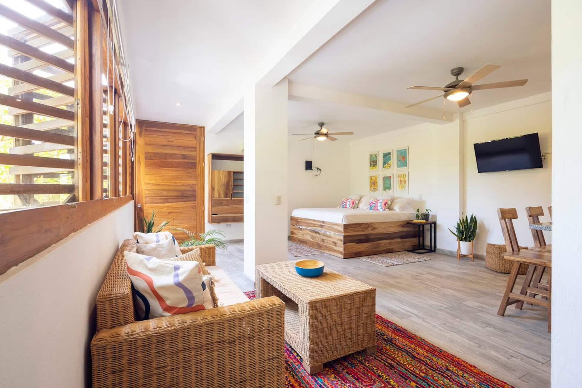 PURA VIDA | Steps from the beach | Pool & Terrace