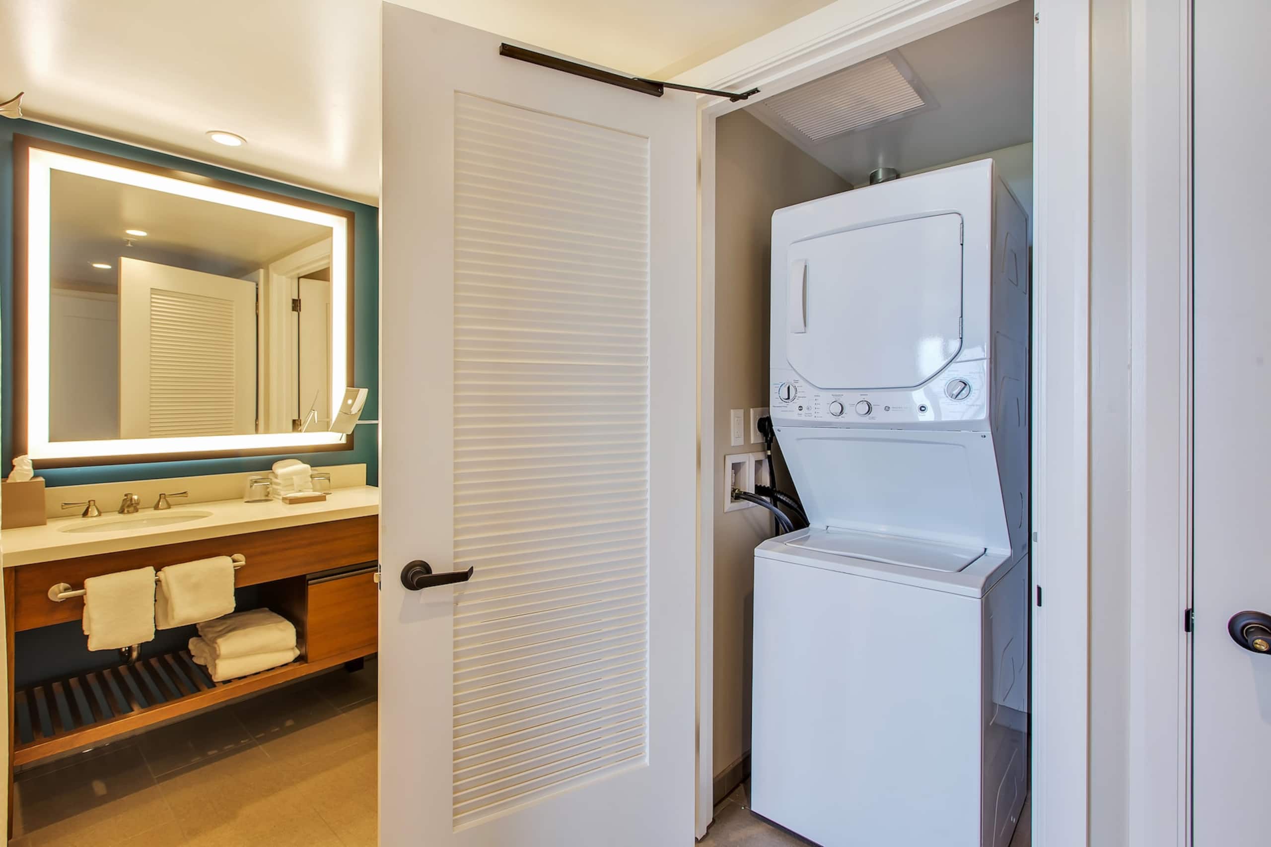 Condo in Lahaina · ★4.8 · 3 bedrooms · 4 beds · 2 baths - Image 22