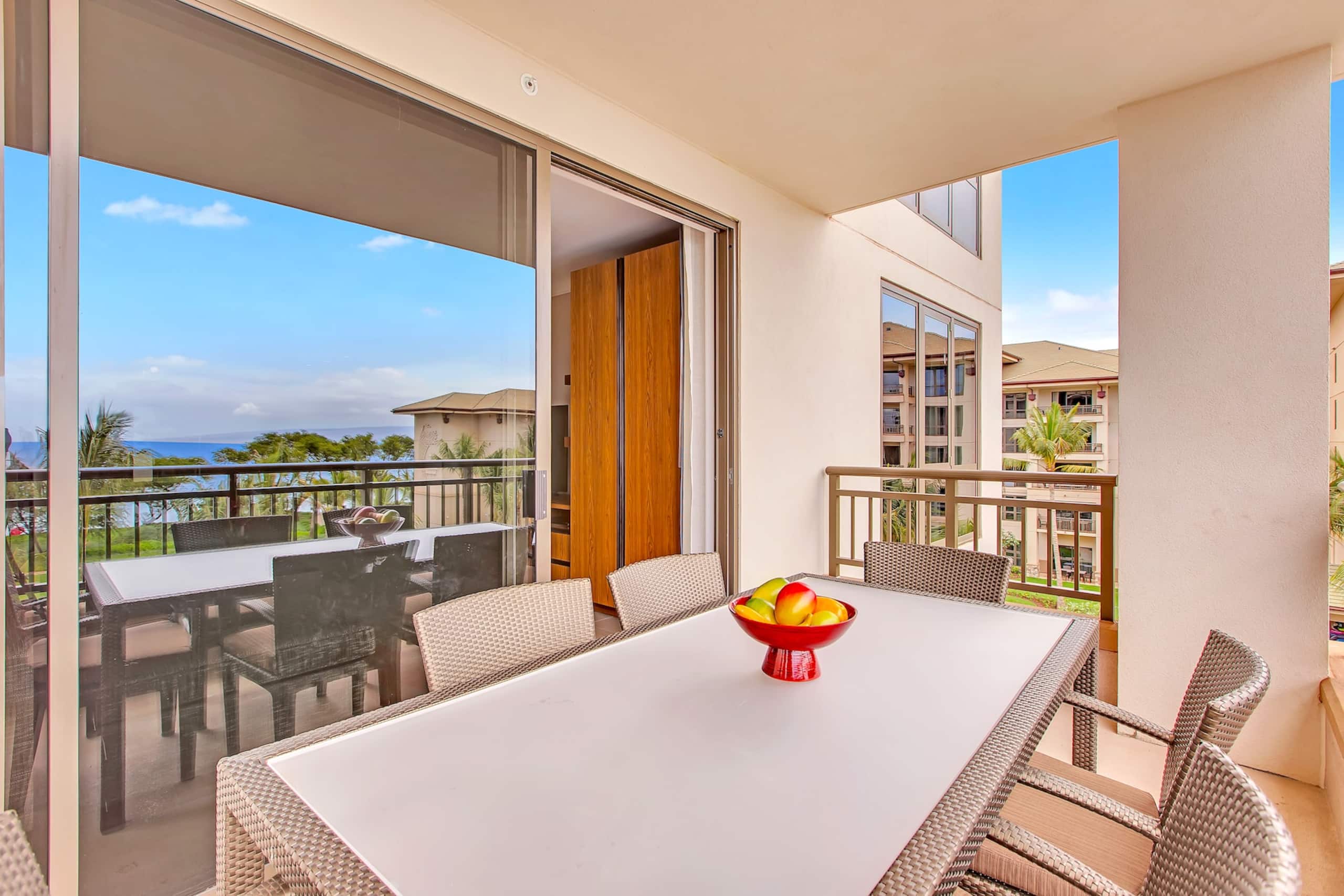 Condo in Lahaina · ★4.8 · 3 bedrooms · 4 beds · 2 baths - Image 23