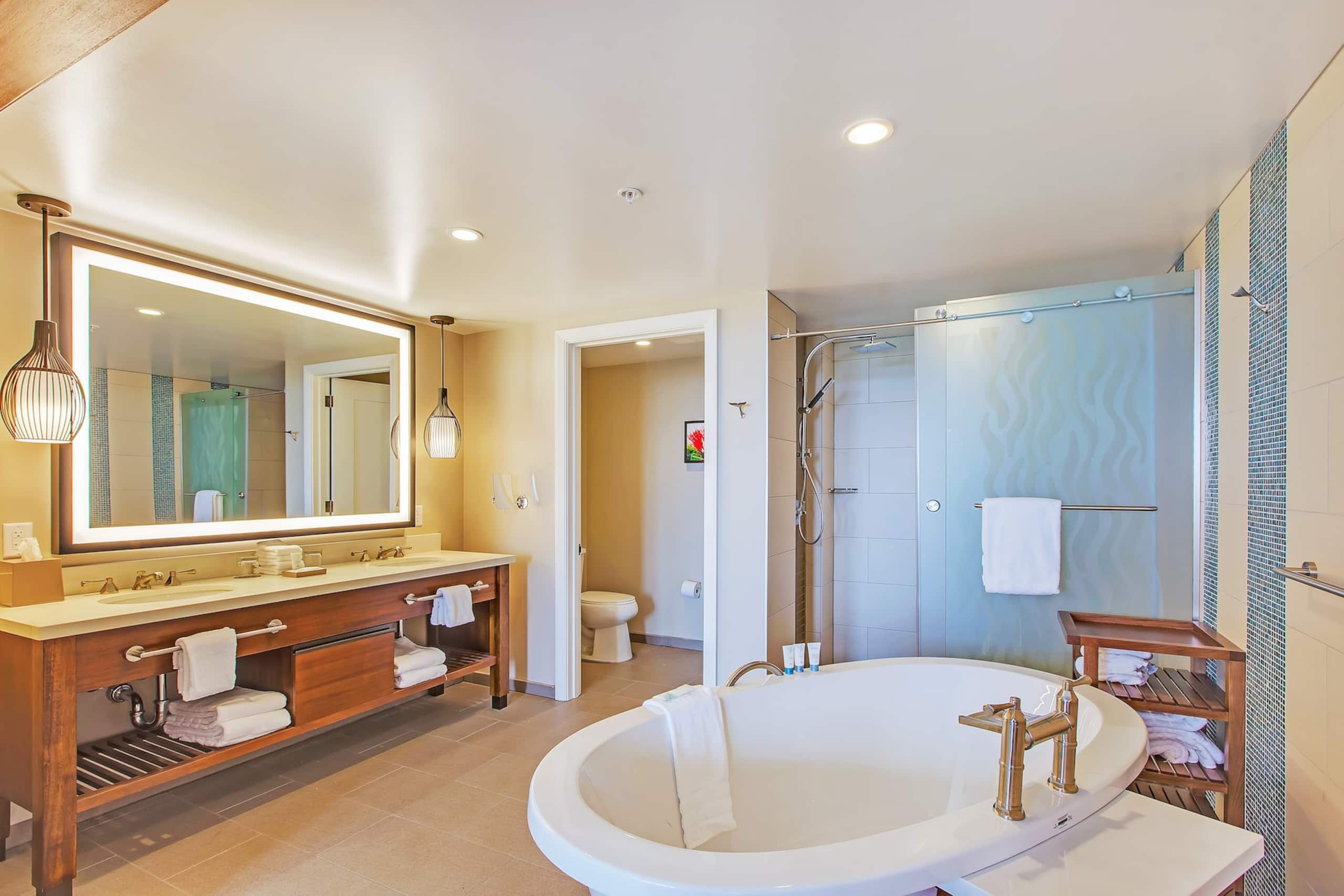 Condo in Lahaina · ★4.8 · 3 bedrooms · 4 beds · 2 baths - Image 16
