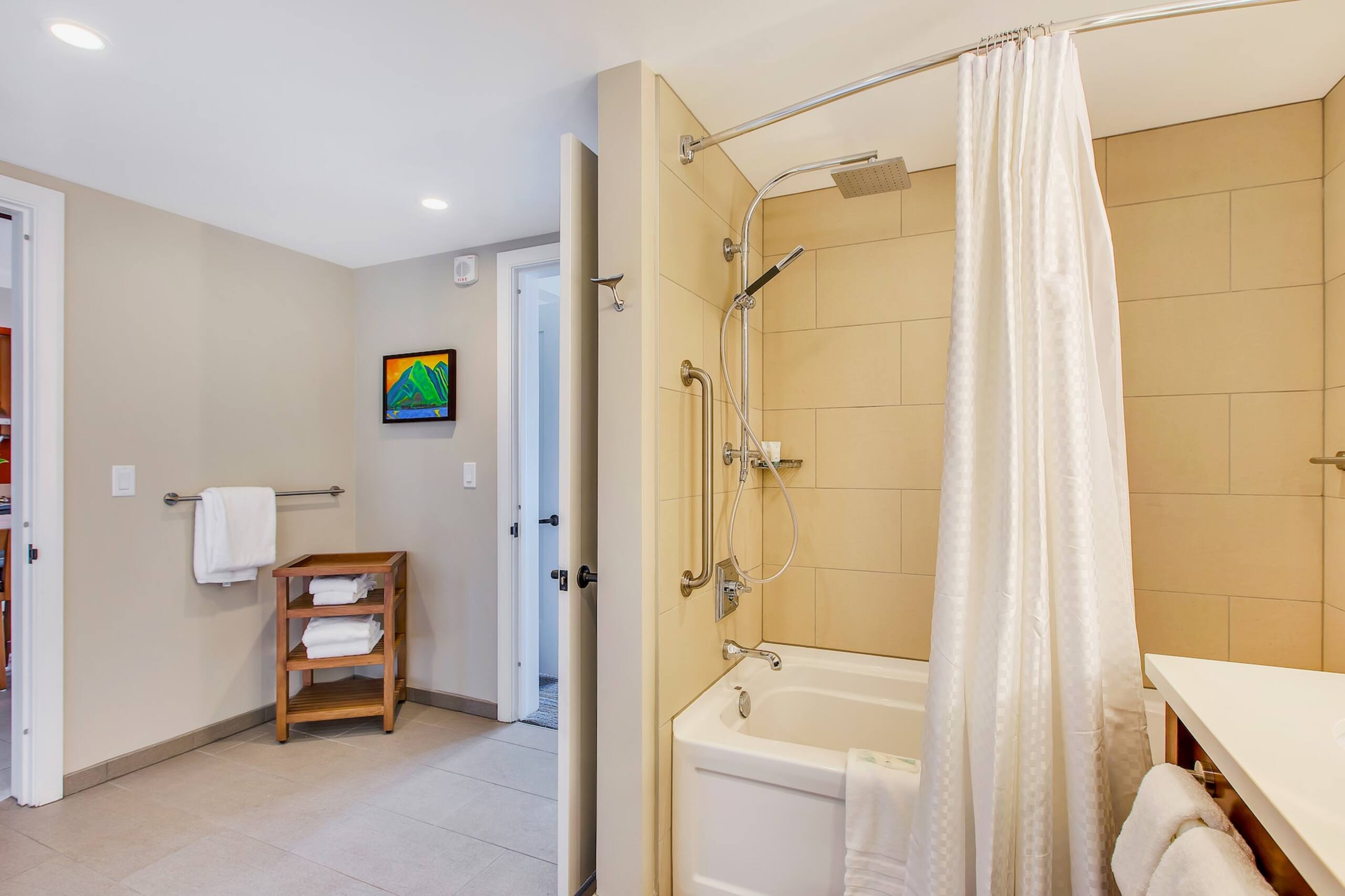 Condo in Lahaina · ★4.8 · 3 bedrooms · 4 beds · 2 baths - Image 21