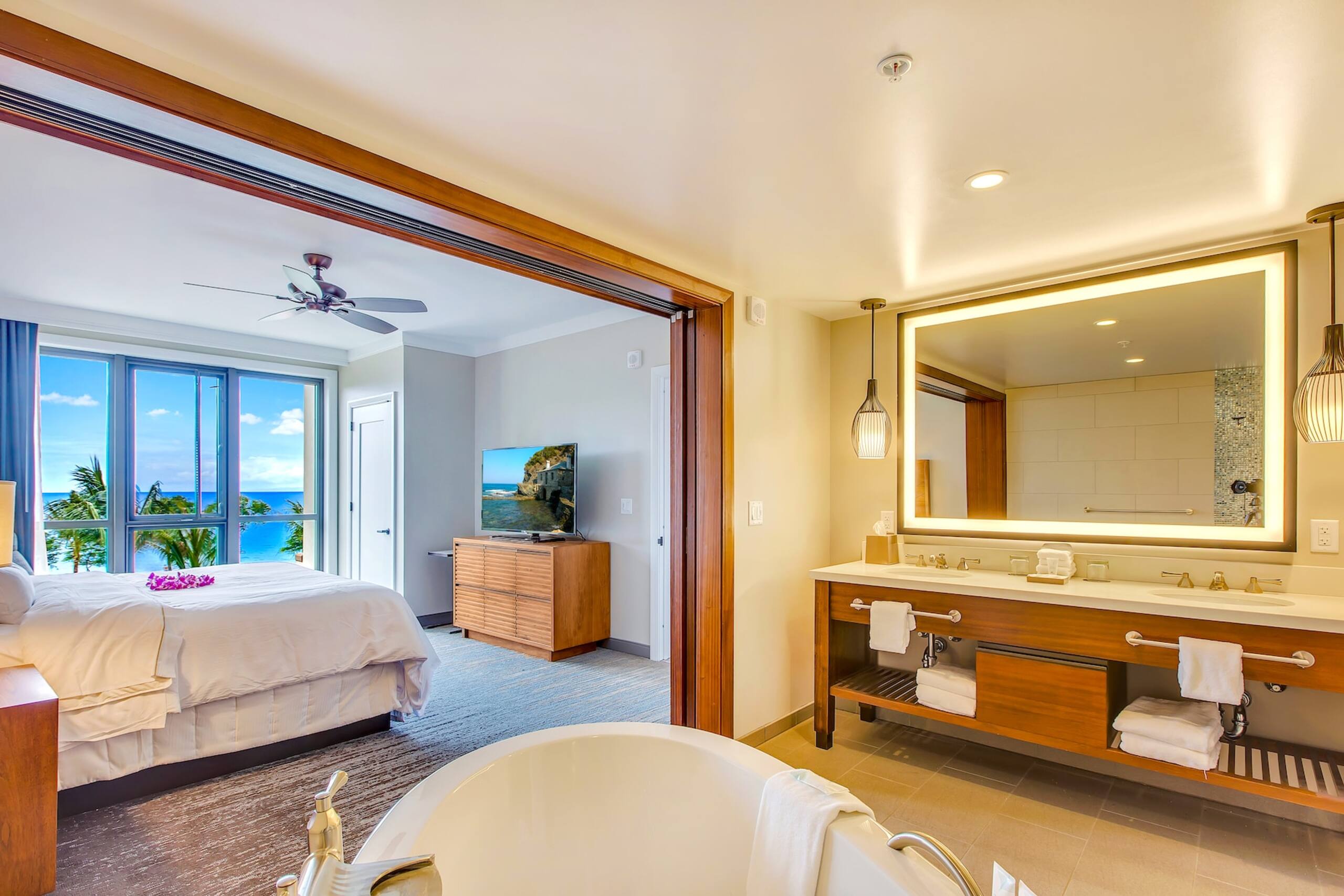 Condo in Lahaina · ★4.8 · 3 bedrooms · 4 beds · 2 baths - Image 15