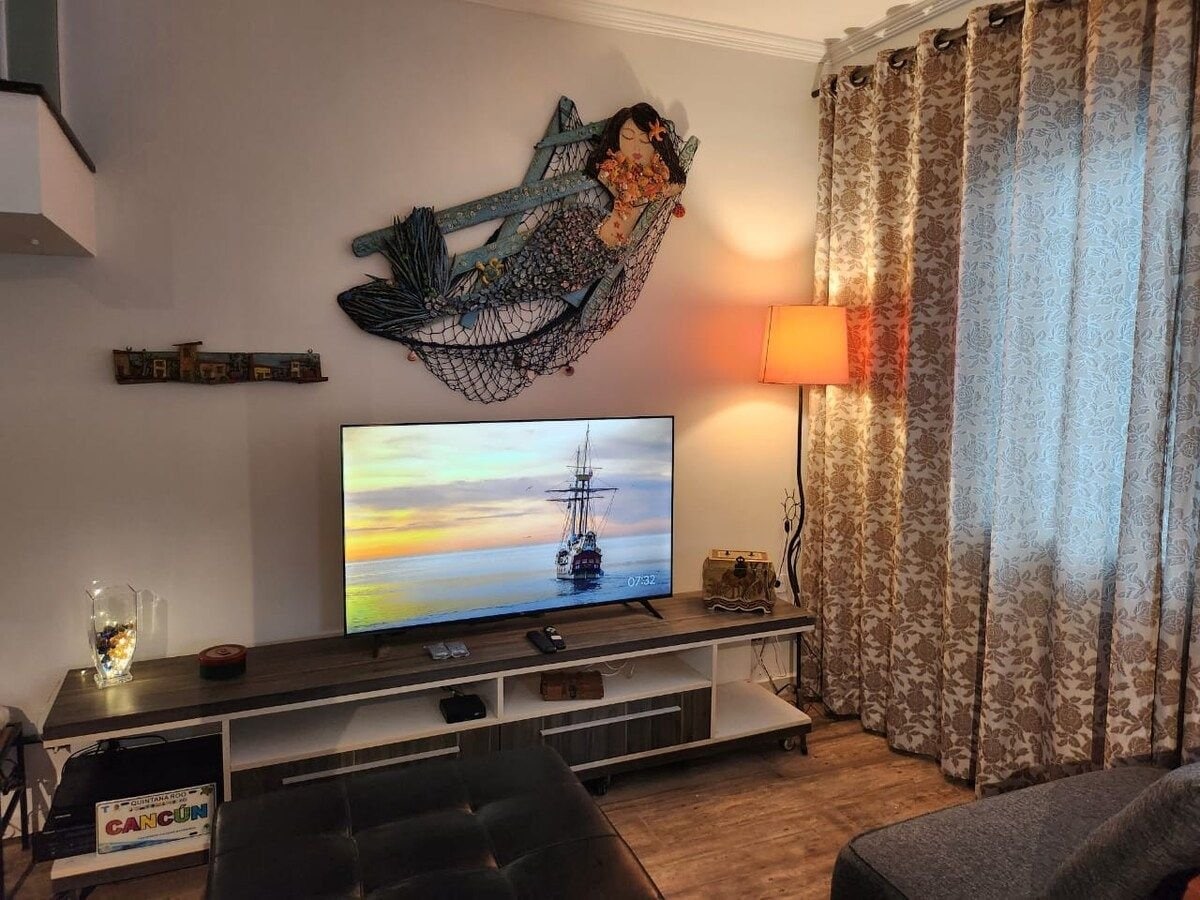 55"-იანი ტელევიზორი Claro-ს არხებით, ახლა და აპებზე წვდომა (Netflix, Google Play...)