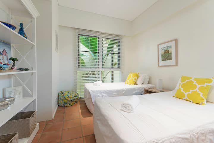 Спална соба 3 - опции за единечно поставување со брачен или брачен кревет (широк 150-179 см)