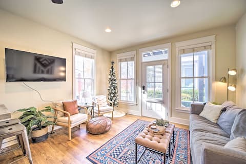 Group Getaway in Carlton Landing: Walk Everywhere!