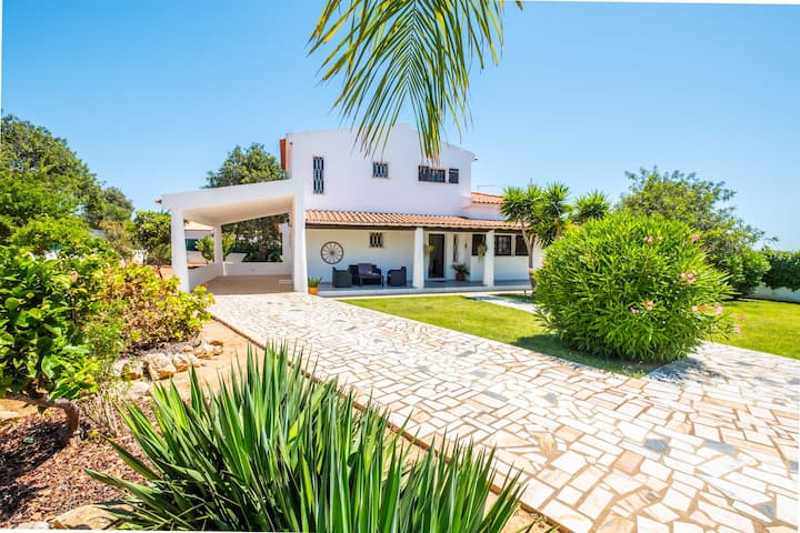 Patroves Ranch - Private Pool & Sea Views - Albufeira