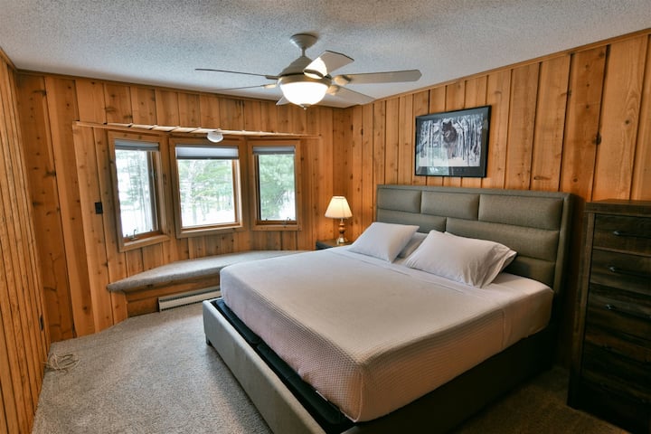Virginia Beach #8's bedroom #1 has a comfy king bed.