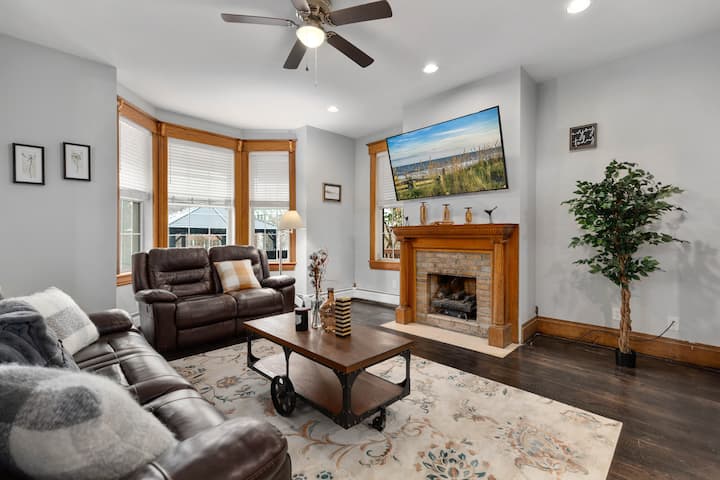 Great House: King Bed, Game Room, Huge Deck - Morgantown, WV
