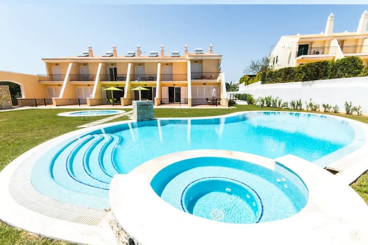 Villa Filipa Iii - Beachfront With Jacuzzi - Albufeira