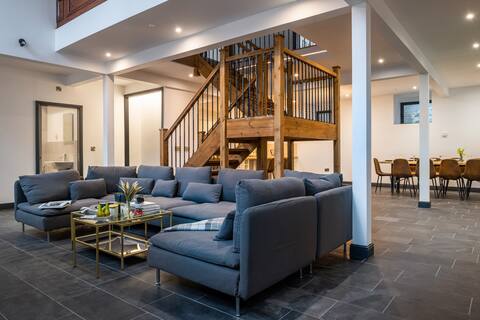 Finest Retreats | Capel Salem