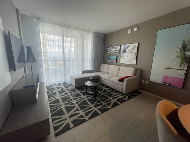 Ocean View 2 B/2B unit in luxury Condo Hotel gallery image 3