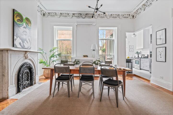 Adelphi I | 3BR Ft Greene w/Backyard Patio & Porch gallery image 2