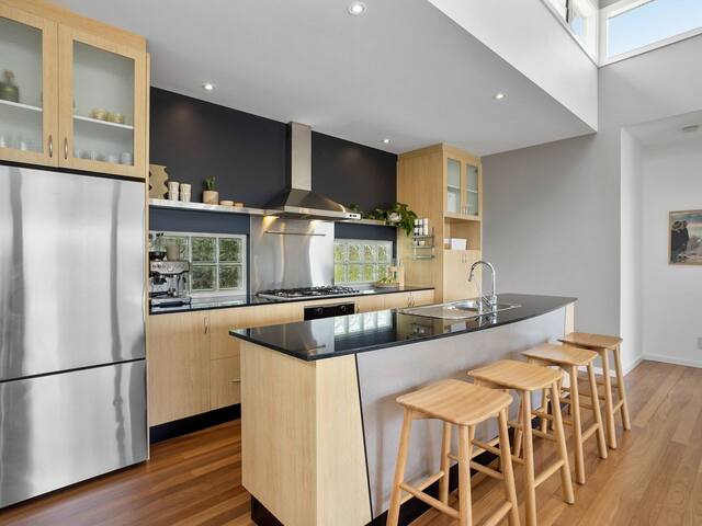 Moonah Beach House gallery image 4