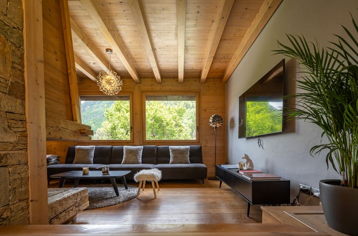 Chalet 180m2 | Chimney | Jacuzzi | View | Taconnaz - Chamonix
