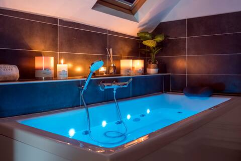 MANA Suites - Pearl of the Isles with Balneotherapy