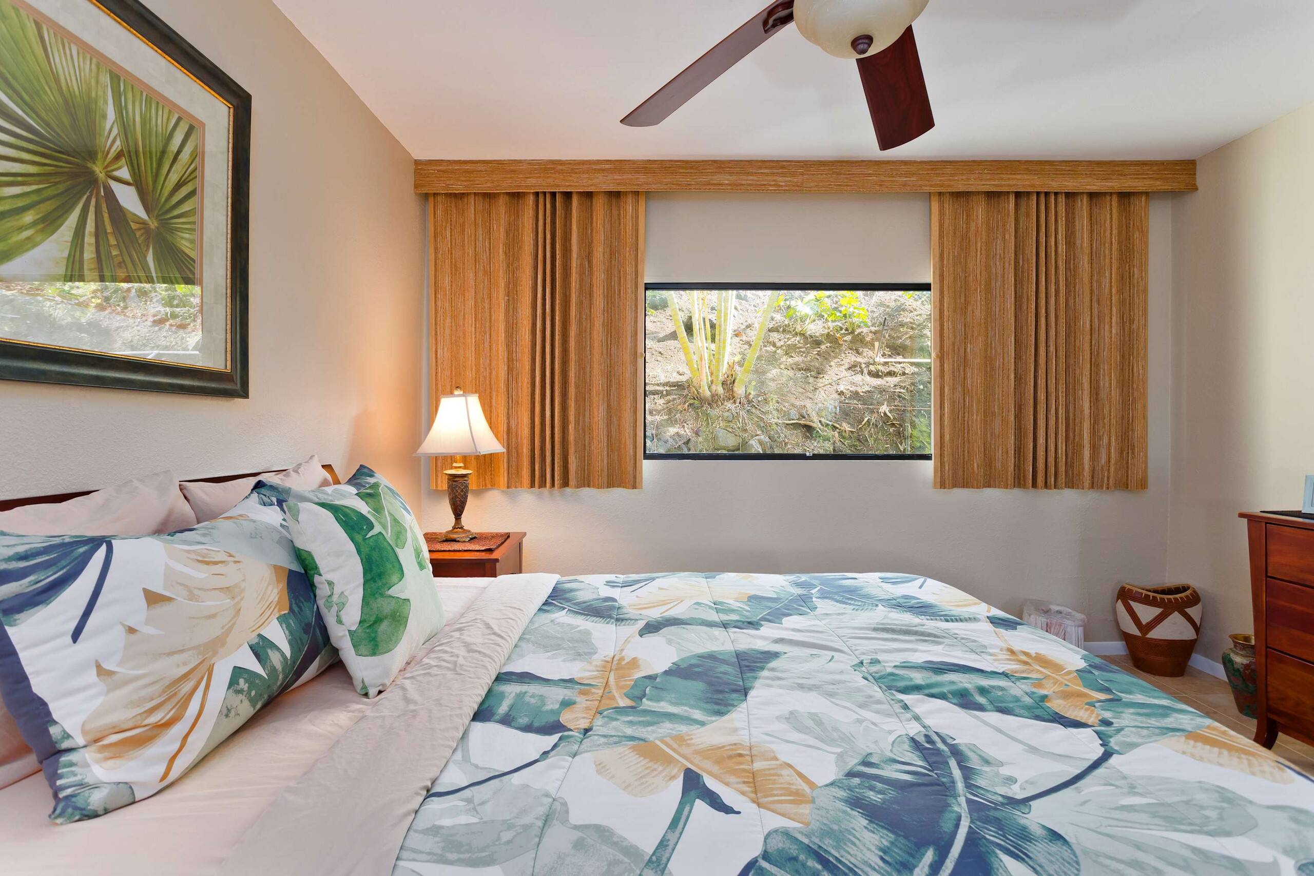 Condo in Kailua-Kona · ★4.61 · 2 bedrooms · 3 beds · 2 private baths - Image 29