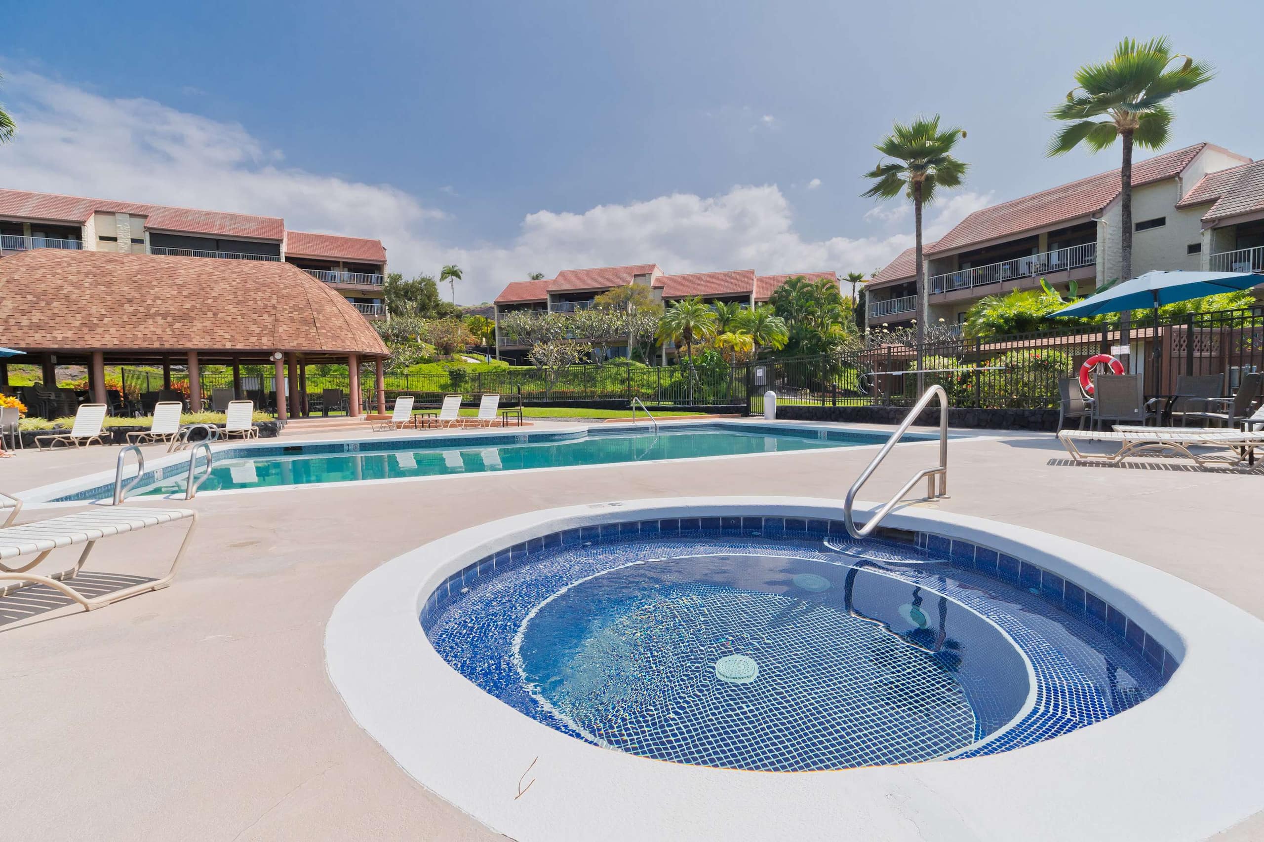 Condo in Kailua-Kona · ★4.61 · 2 bedrooms · 3 beds · 2 private baths - Image 45