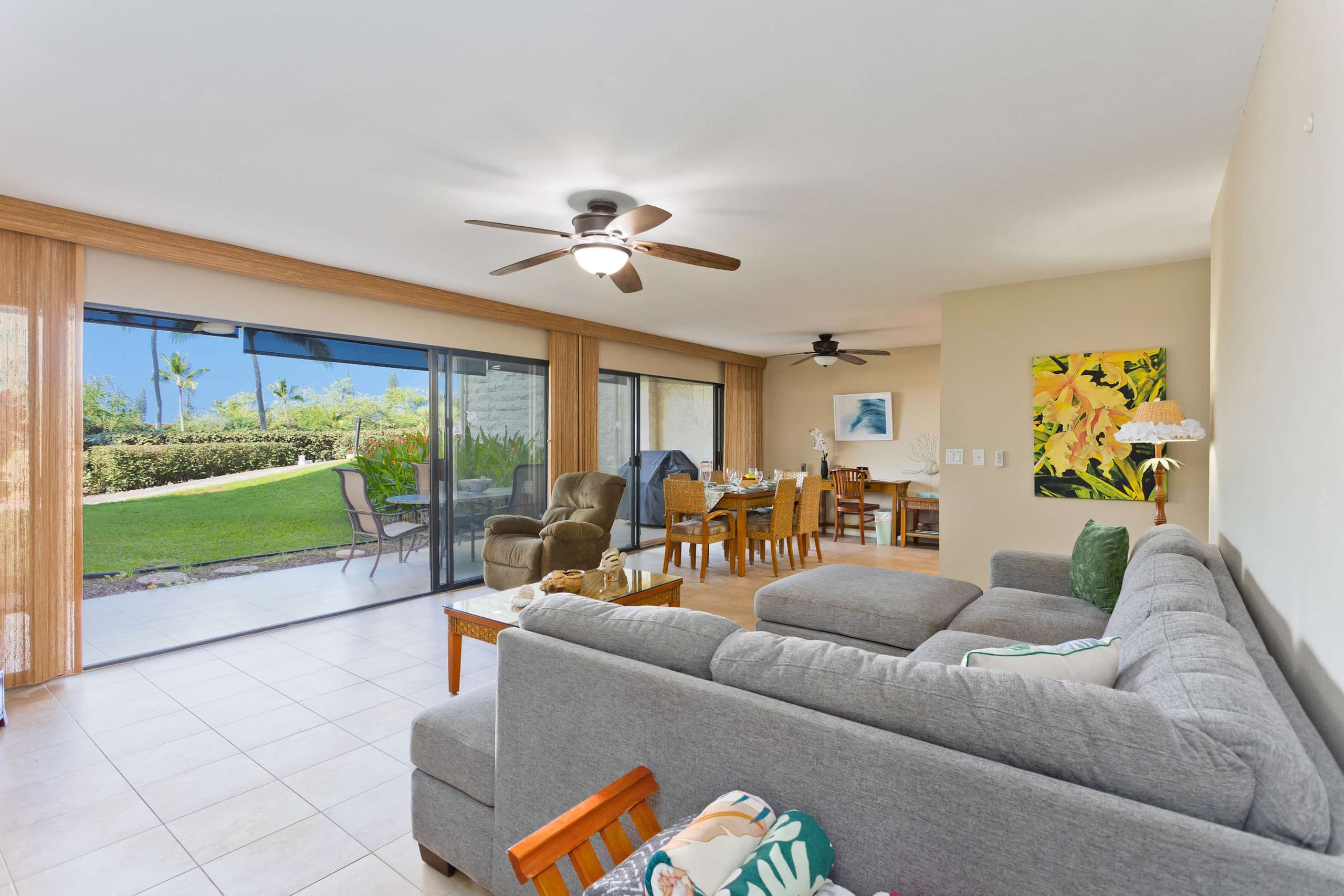 Condo in Kailua-Kona · ★4.61 · 2 bedrooms · 3 beds · 2 private baths - Image 17