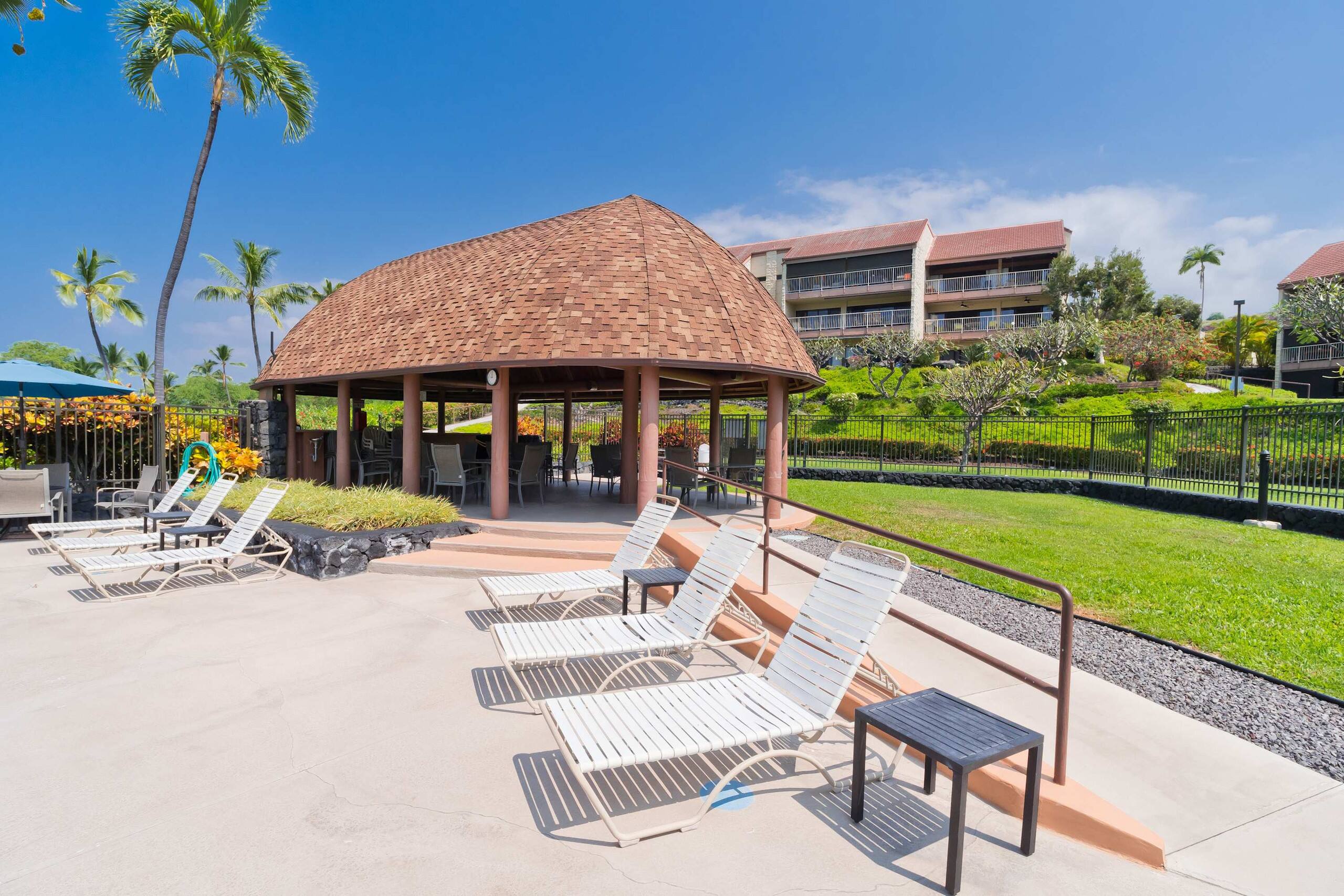 Condo in Kailua-Kona · ★4.61 · 2 bedrooms · 3 beds · 2 private baths - Image 44