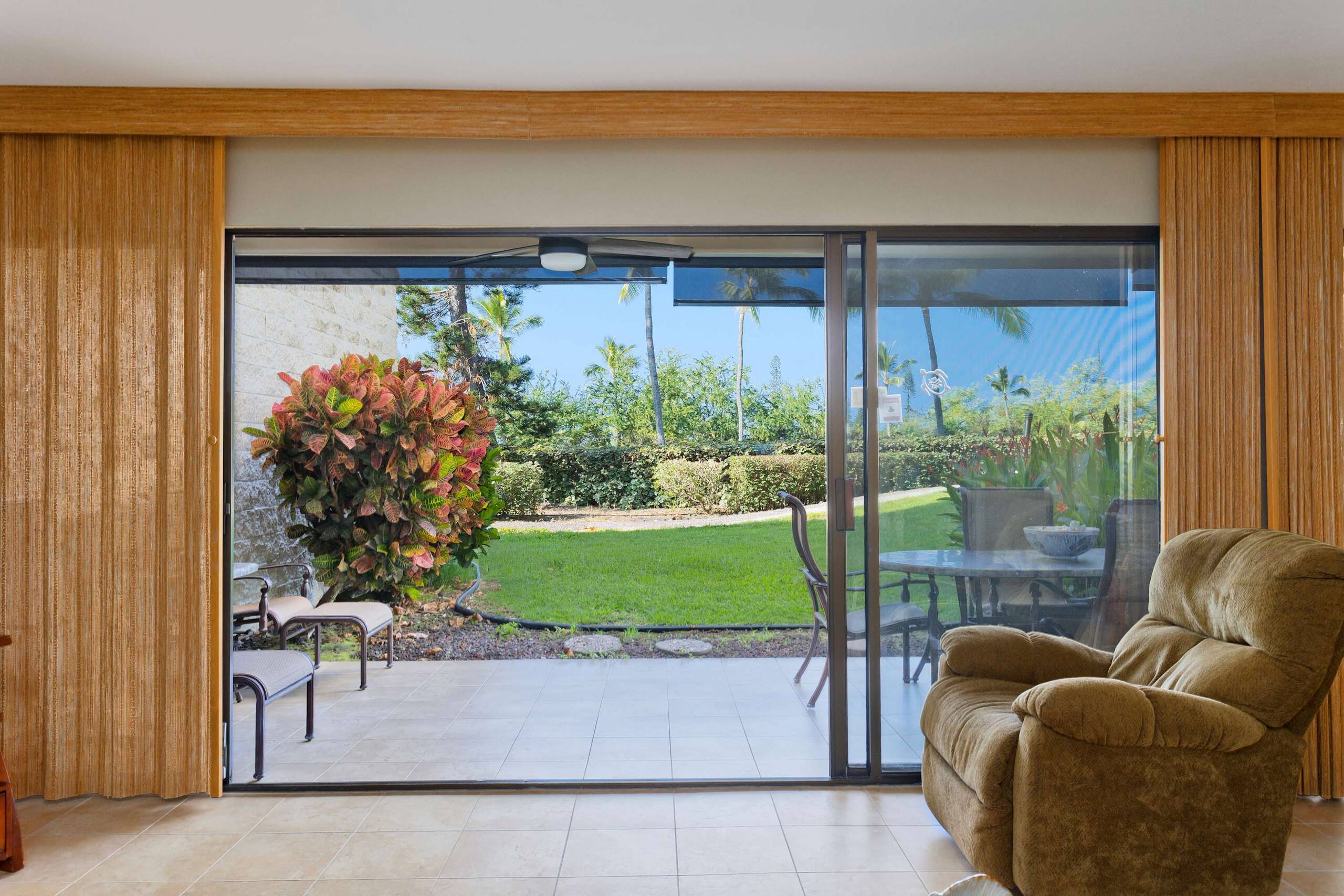 Condo in Kailua-Kona · ★4.61 · 2 bedrooms · 3 beds · 2 private baths - Image 16