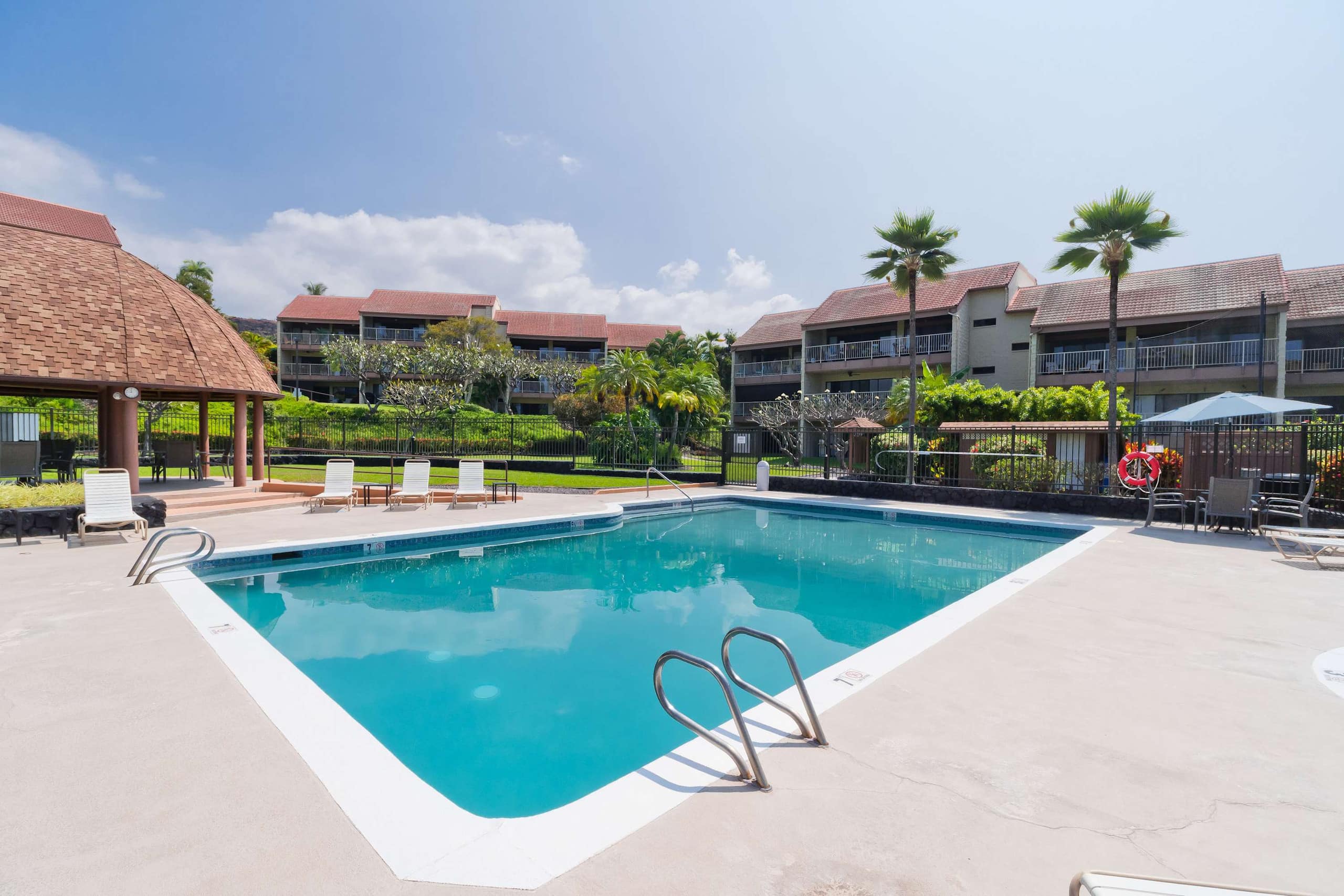 Condo in Kailua-Kona · ★4.61 · 2 bedrooms · 3 beds · 2 private baths - Image 46