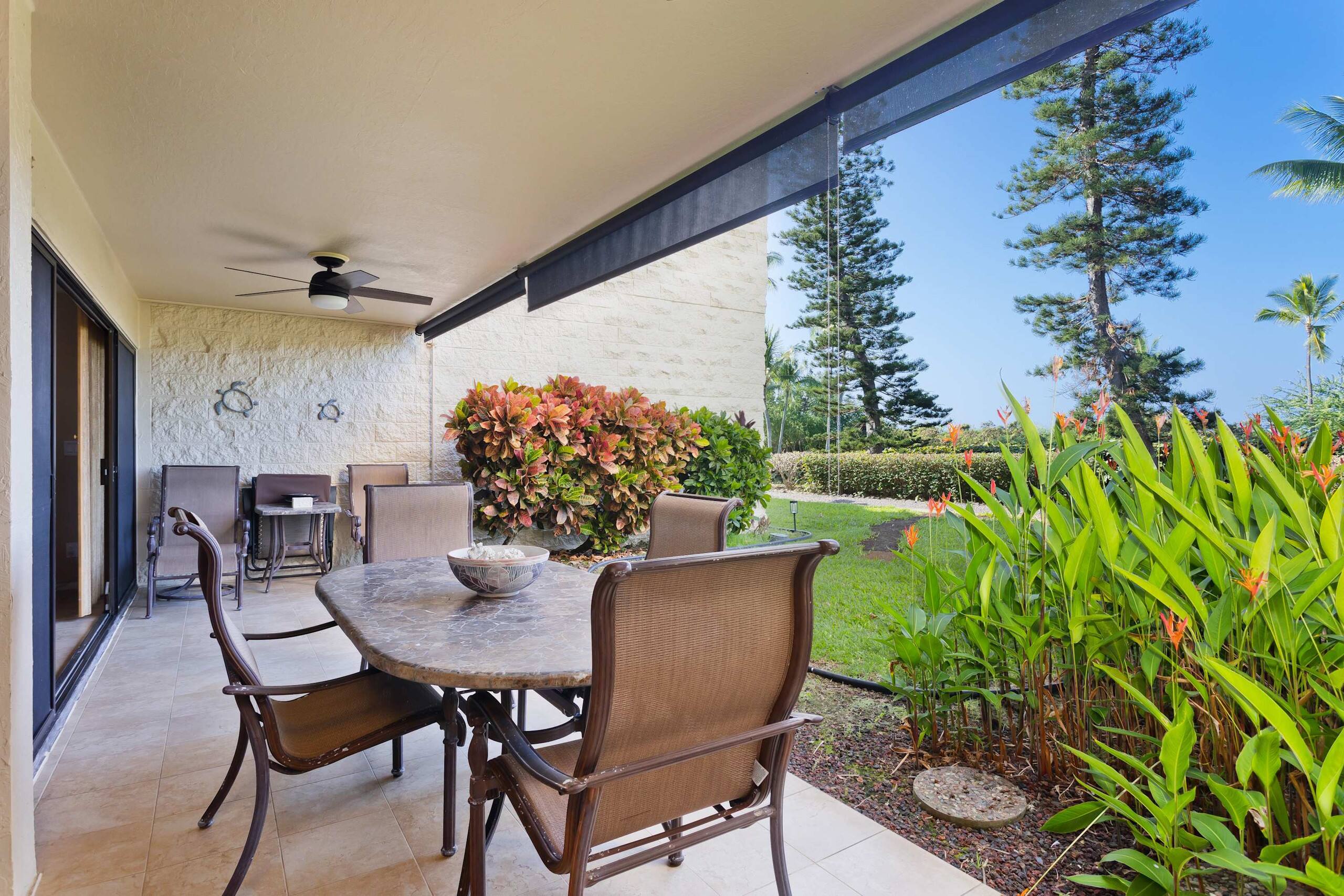 Condo in Kailua-Kona · ★4.61 · 2 bedrooms · 3 beds · 2 private baths - Image 4
