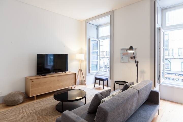 FLH Downtown Marble Apartment gallery image 2