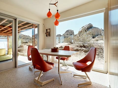Radziner Modernist Cabin l Soaking Tub Walk 2 Park