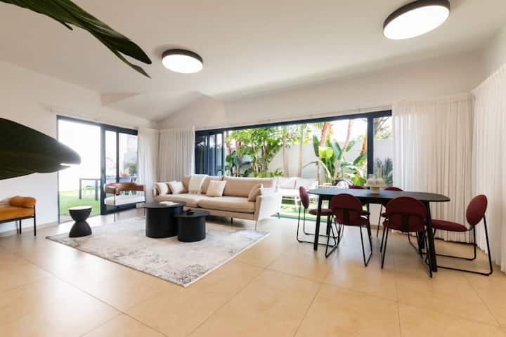 O&o Group - Huge Villa With Jacuzzi By The Beach - Israel