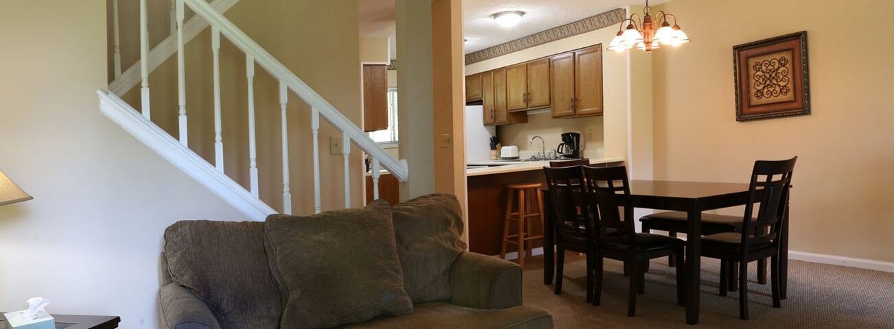Lakeview Golf Resort Townhouses managed Airbnb listing 2