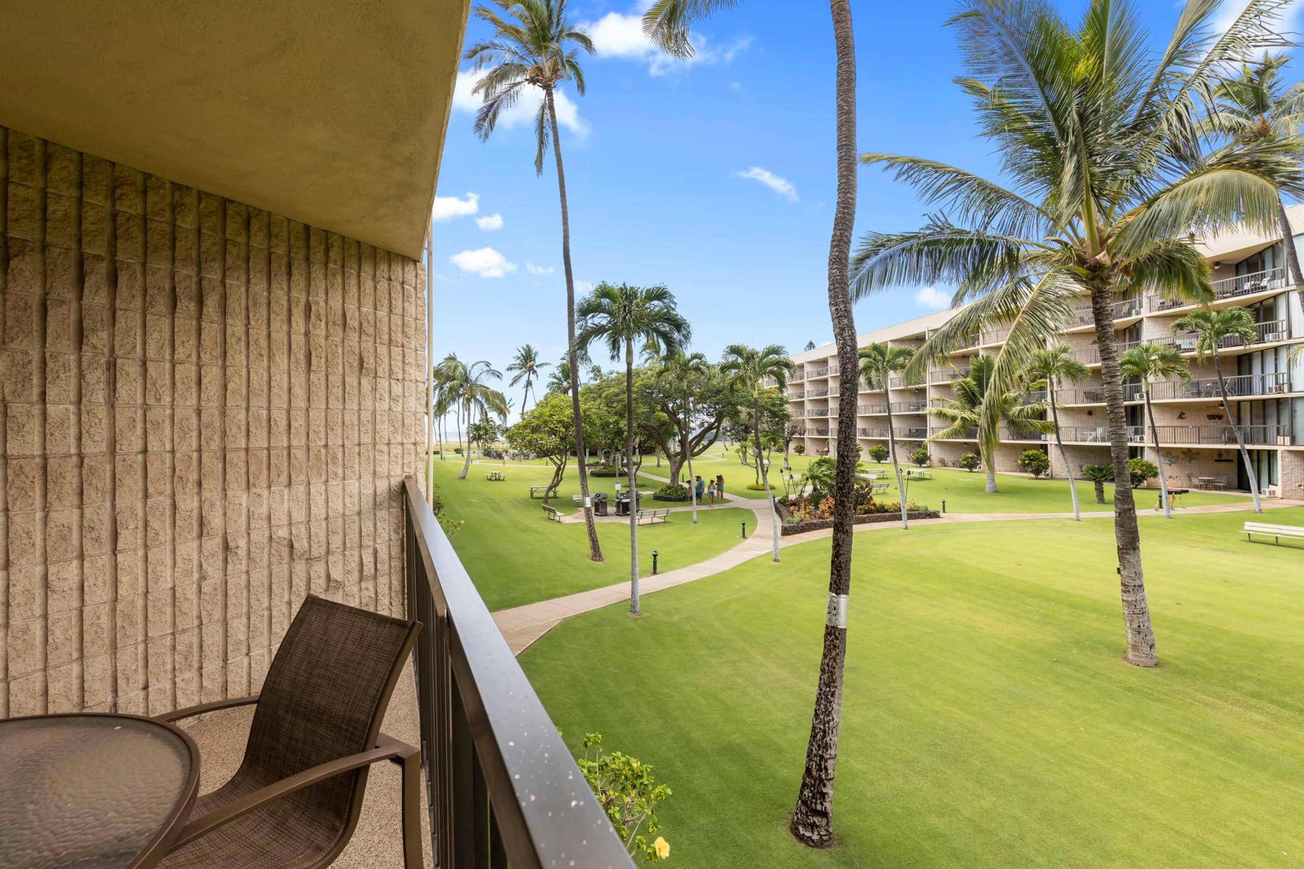 Condo in Kihei · ★4.0 · 1 bedroom · 3 beds · 2 baths - Image 4