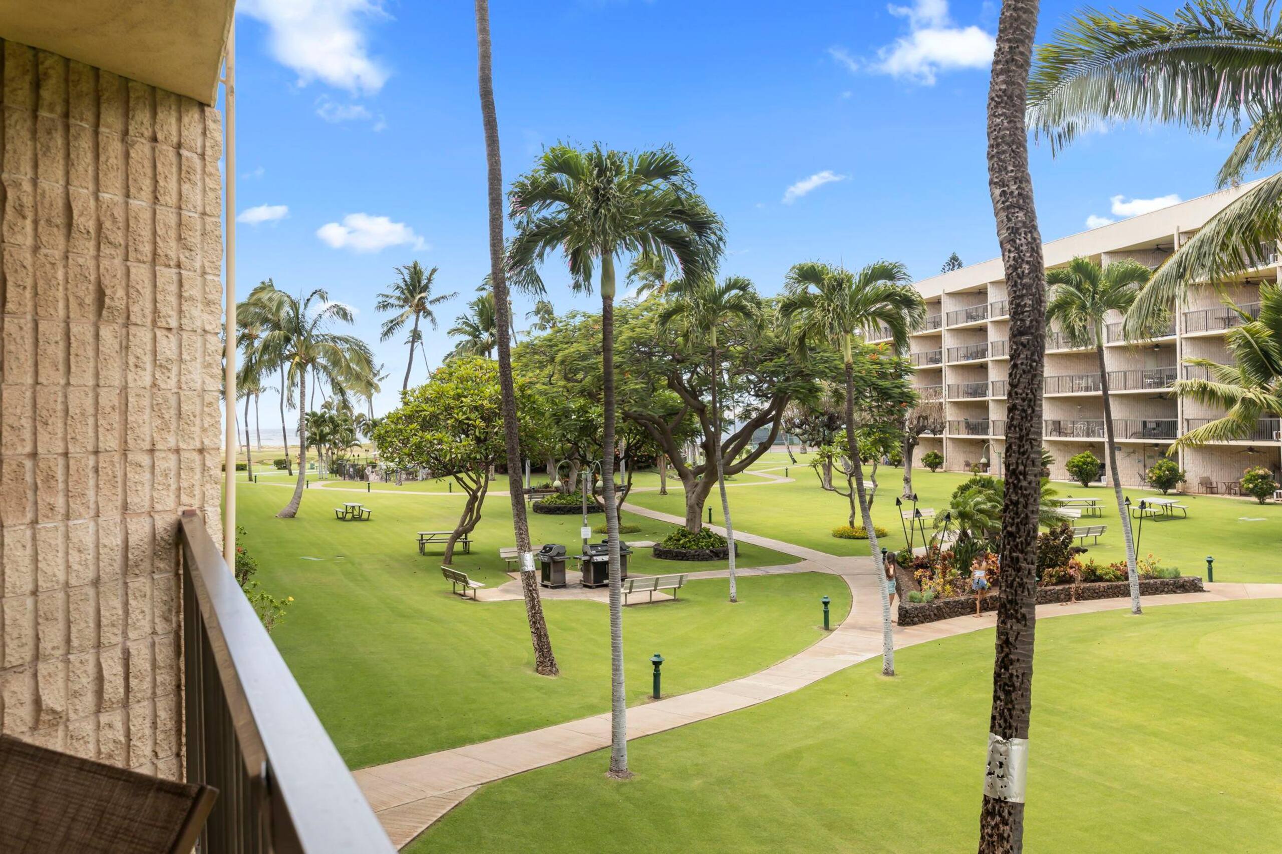 Condo in Kihei · ★4.0 · 1 bedroom · 3 beds · 2 baths - Image 5