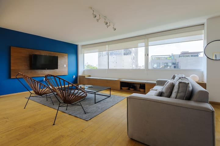 w* | Polished 3BR Duplex in Condesa