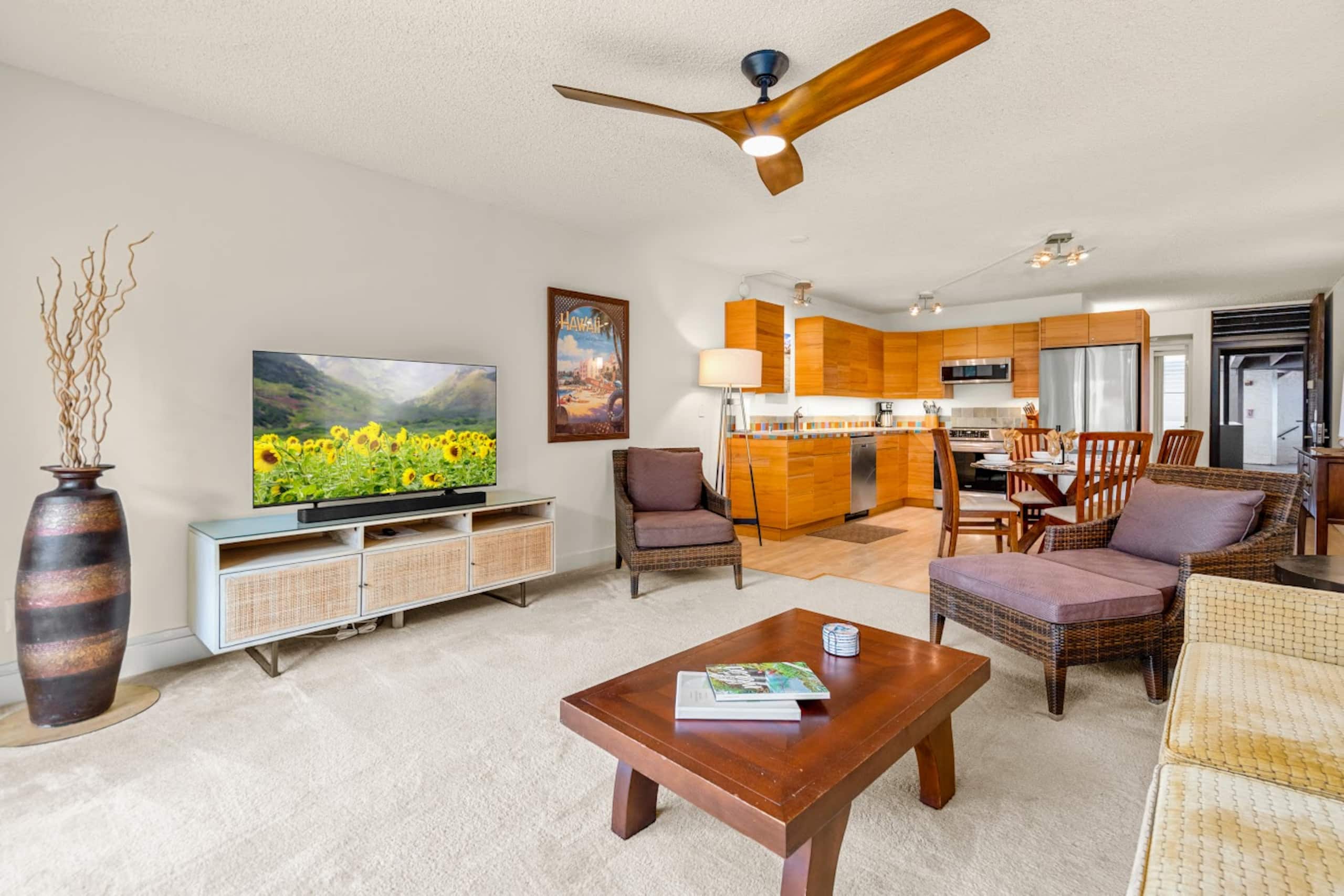 Condo in Kihei · ★4.85 · 1 bedroom · 2 beds · 1 bath - Image 17